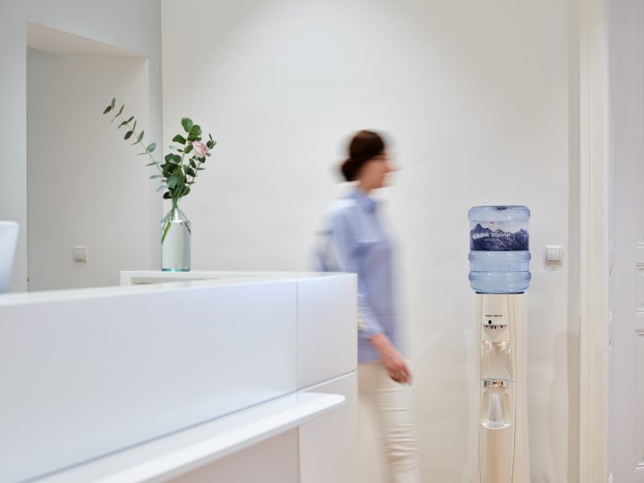 Wasserspender in Arztpraxis