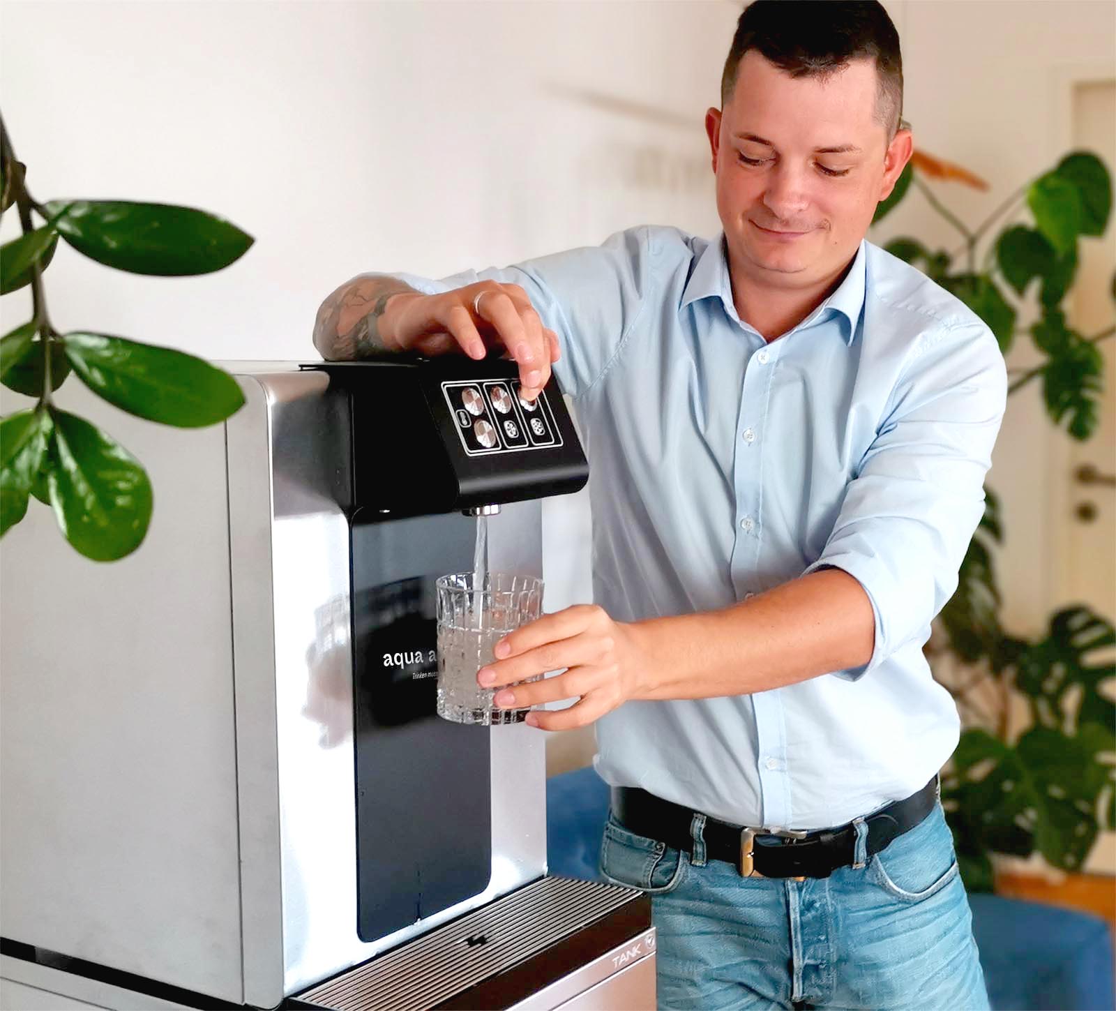 Leitungsgebundener Wasserspender Soda Premium Nimmt Sich Wasser 1 W Leitungsgebundener Wasserspender Soda Premium Nimmt Sich Wasser aus Soda Premium