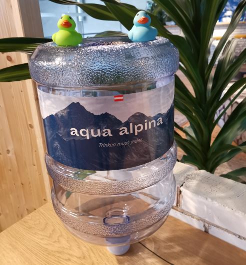 Enete Auf Wasserflasche Enete Auf Wasserflasche