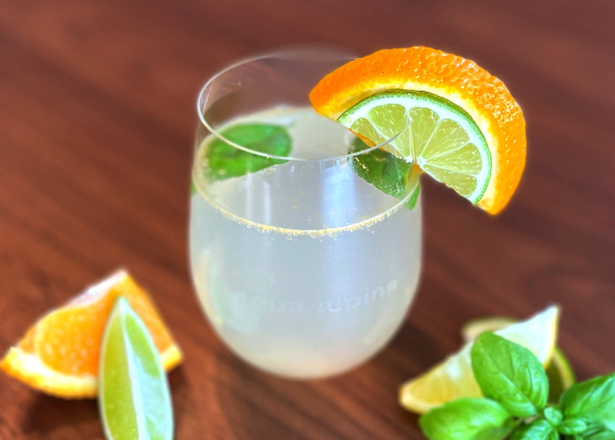 soda zitrus basilikum limonade getränk
